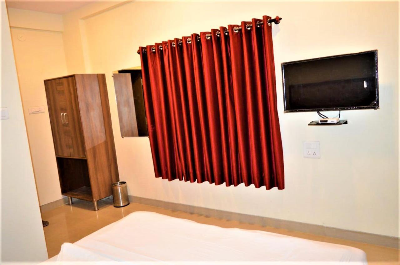 Hotel Visau,シルディ エクステリア 写真